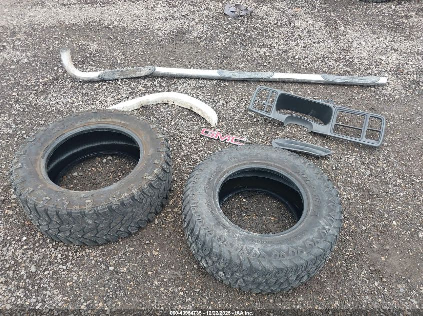 2003 GMC Sierra 3500 Sle VIN: 1GTJK33163F154525 Lot: 43954735