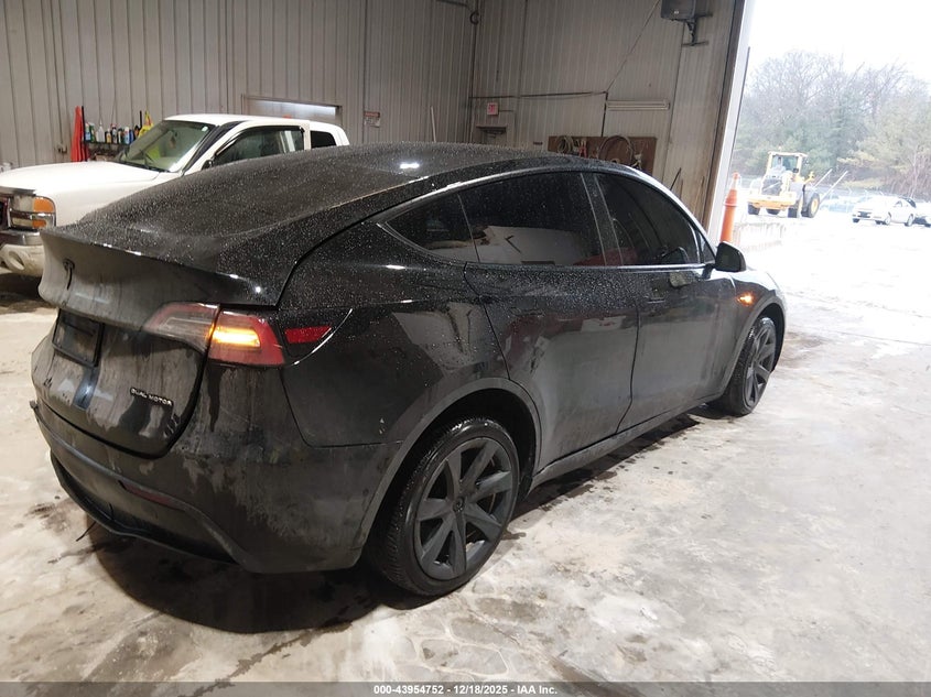 2021 TESLA MODEL Y auction photo 4