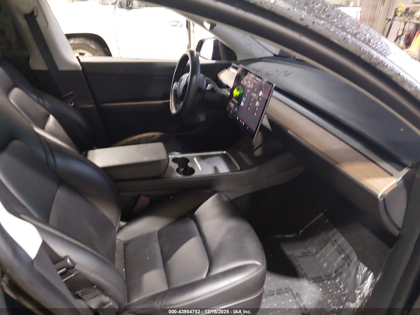 2021 TESLA MODEL Y auction photo 5