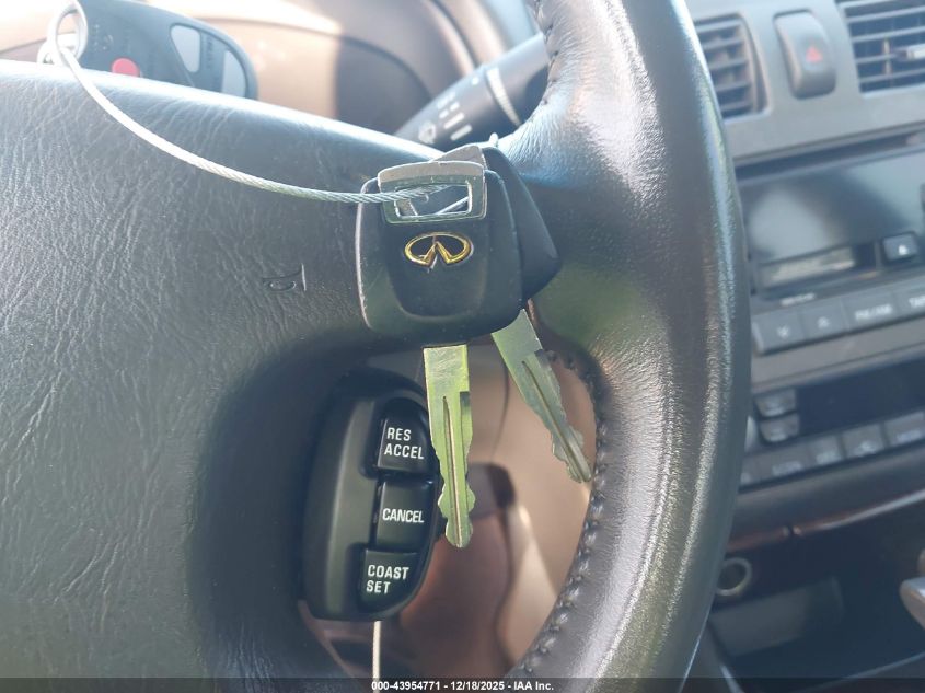 2000 Infiniti I30 Luxury/Touring VIN: JNKCA31A3YT109614 Lot: 43954771