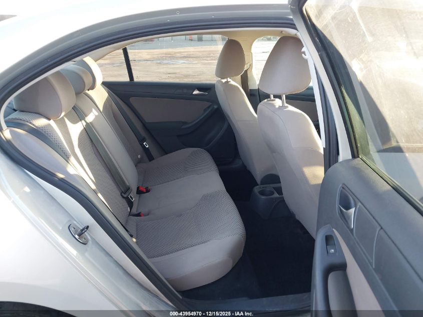 2012 Volkswagen Jetta 2.0L Base/2.0L S VIN: 3VW2K7AJ3CM325842 Lot: 43954970