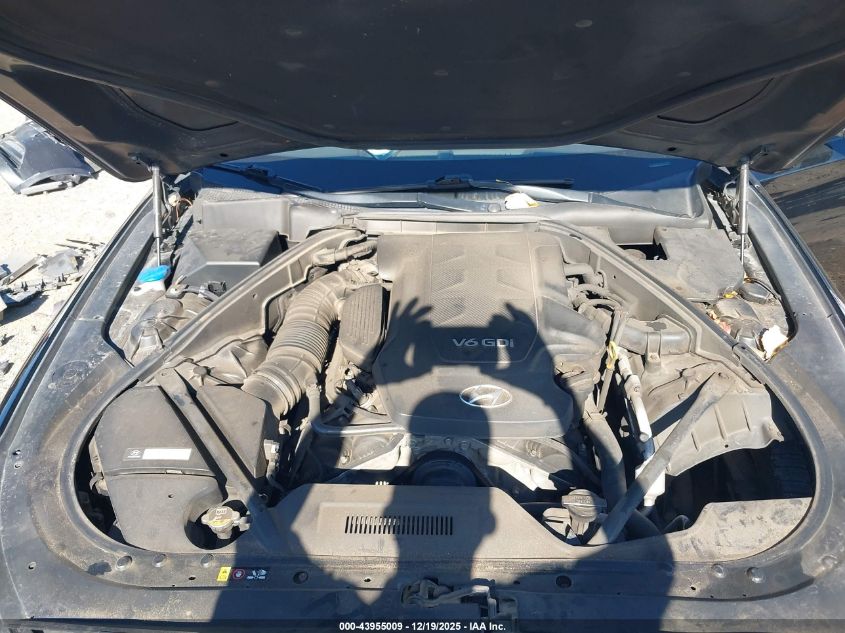 2016 Hyundai Genesis 3.8 VIN: KMHGN4JE2GU116672 Lot: 43955009