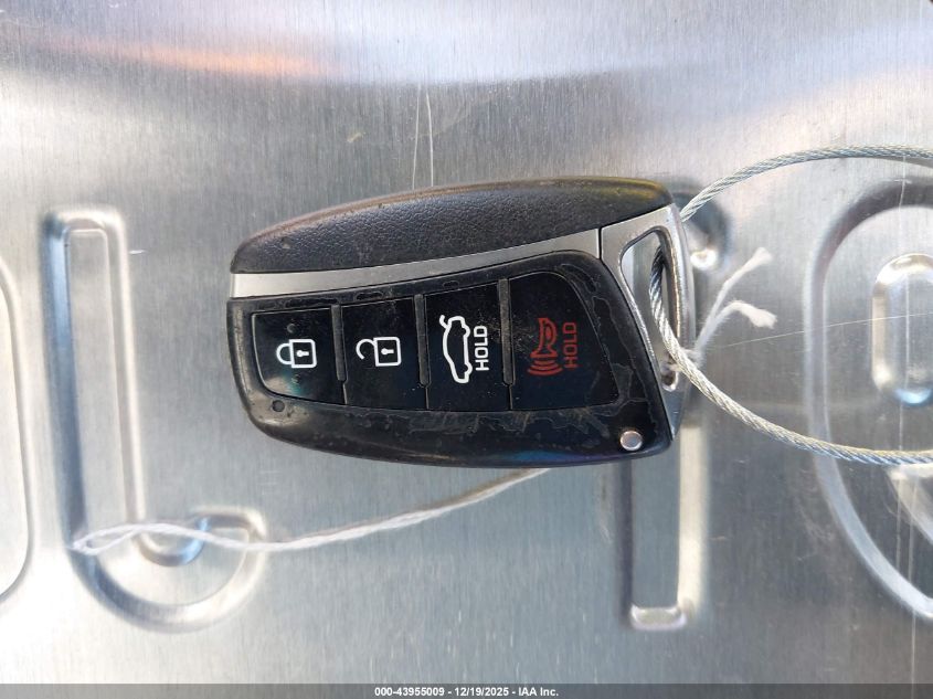 2016 Hyundai Genesis 3.8 VIN: KMHGN4JE2GU116672 Lot: 43955009