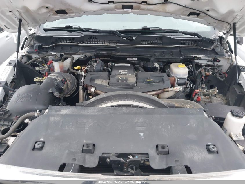 2018 Ram 2500 Tradesman 4X4 8' Box VIN: 3C6UR5HL6JG313786 Lot: 43955055