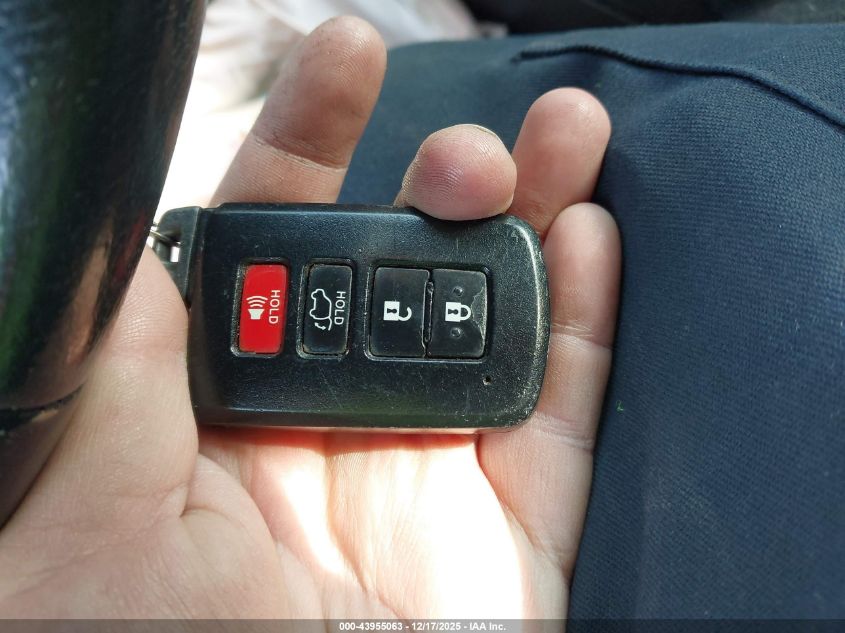 2015 Toyota Rav4 Limited VIN: 2T3YFREV5FW135411 Lot: 43955063