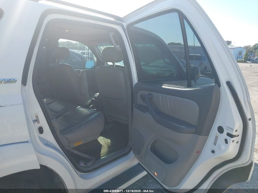 2002 Toyota Sequoia Limited V8 VIN: 5TDZT38AX2S122586 Lot: 43955071