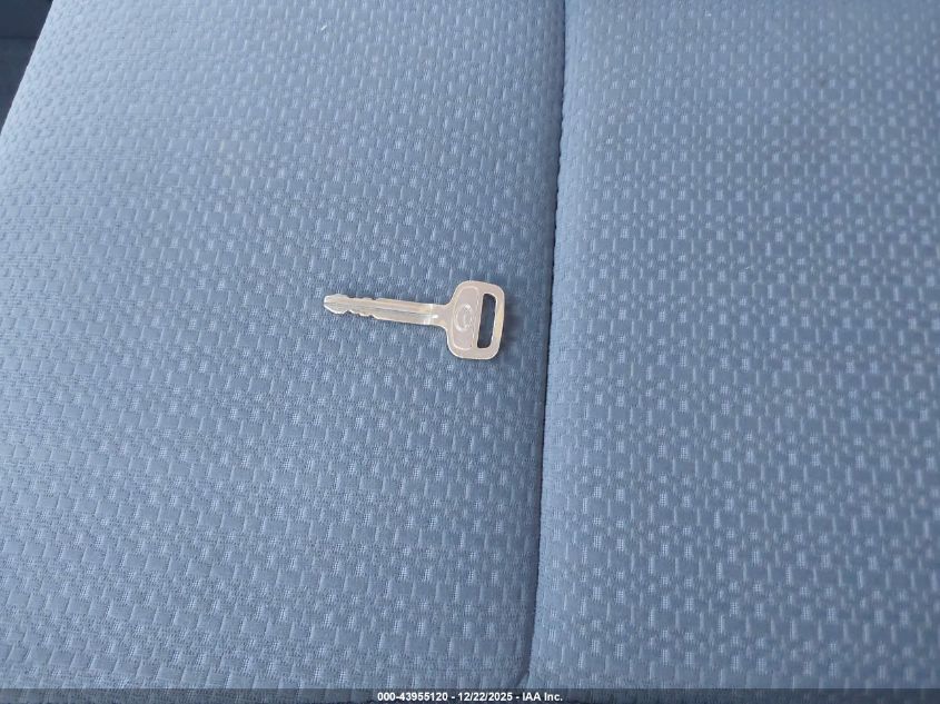 2003 Toyota Matrix Standard VIN: 2T1LR32E53C100957 Lot: 43955120