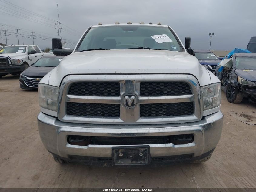 2018 Ram 2500 Tradesman 4X4 8' Box VIN: 3C6UR5HLXJG301558 Lot: 43955153