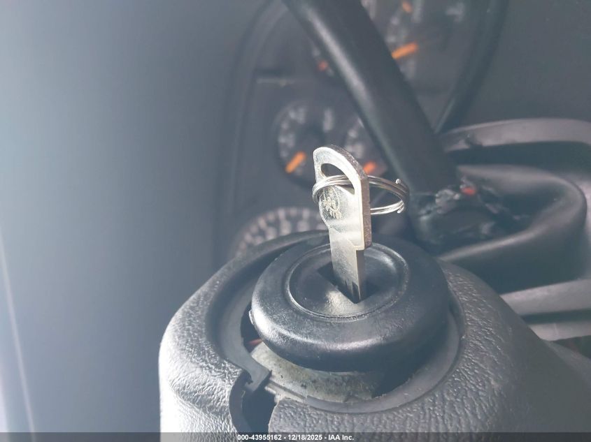 2005 Chevrolet Avalanche 1500 Ls VIN: 3GNEC12Z25G236464 Lot: 43955162