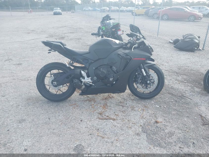 2018 Honda Cbr1000 Rr VIN: JH2SC7710JK100815 Lot: 43955248