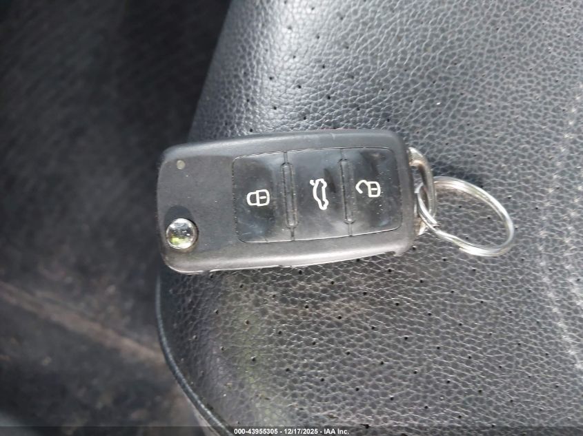 2017 Volkswagen Passat 1.8T Se VIN: 1VWBT7A35HC018910 Lot: 43955305