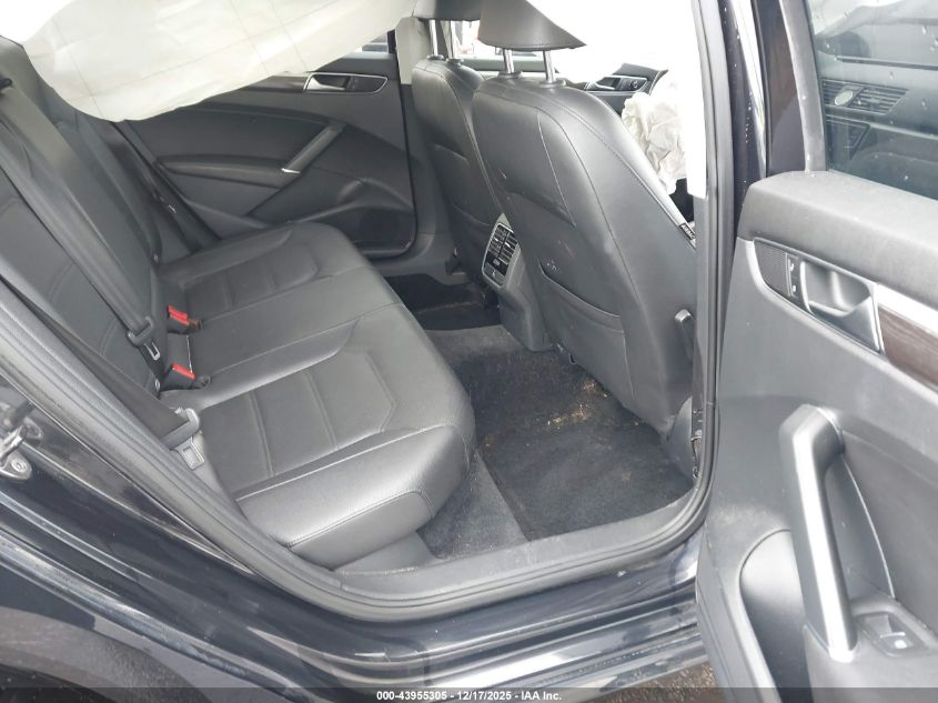 2017 Volkswagen Passat 1.8T Se VIN: 1VWBT7A35HC018910 Lot: 43955305