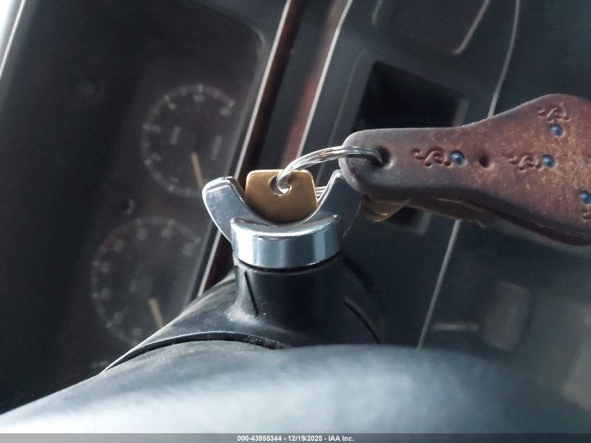 1989 Ford F250 VIN: 1FTHX26G3KKB51579 Lot: 43955344