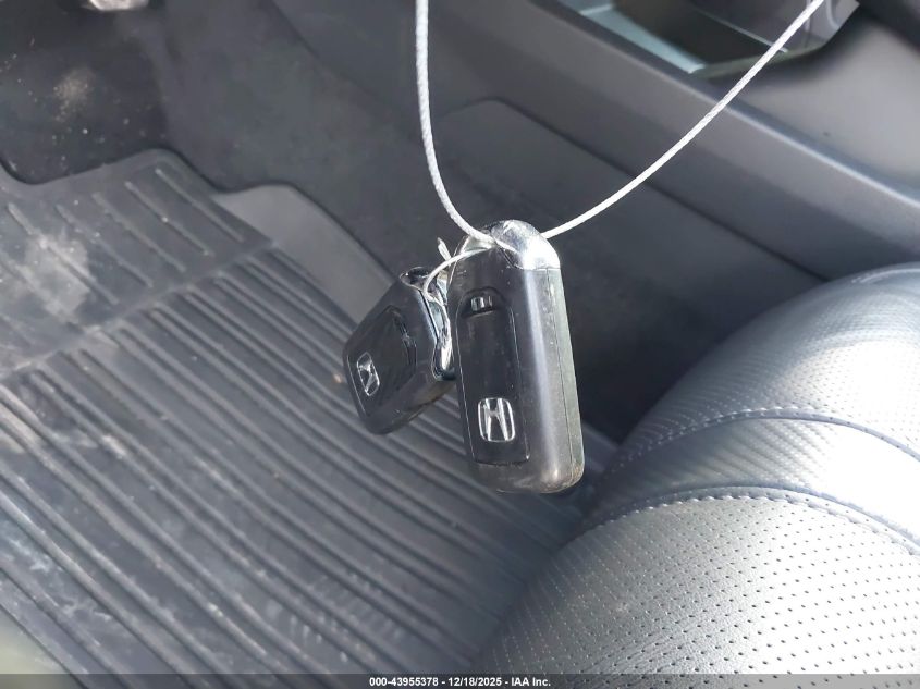 2019 Honda Civic Sport Touring VIN: SHHFK7H9XKU222208 Lot: 43955378