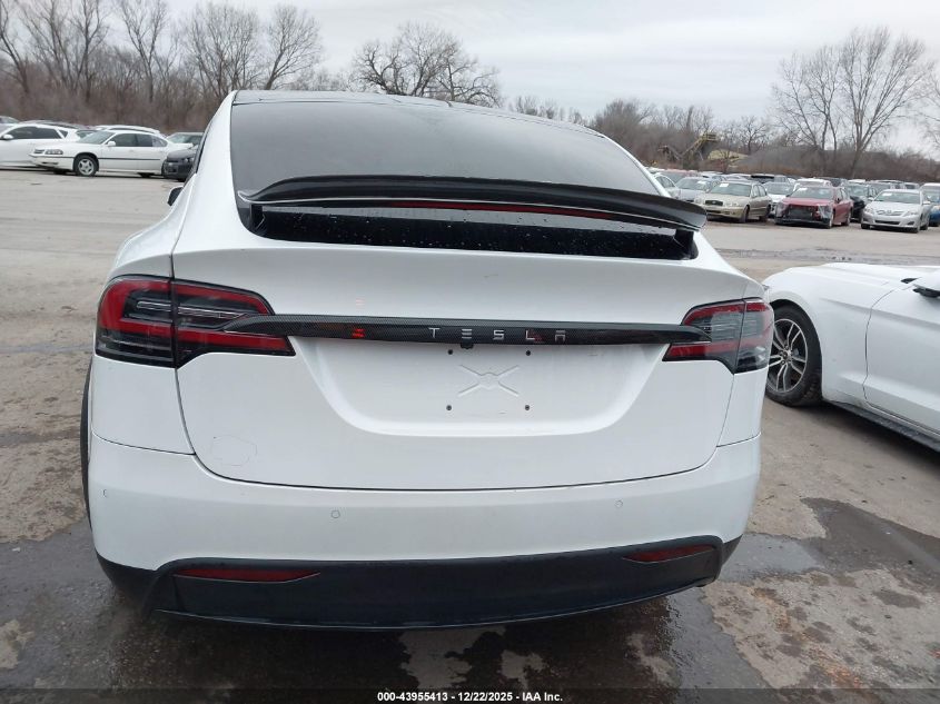 2016 Tesla Model X 60D/70D/75D/90D/P100D VIN: 5YJXCBE22GF003831 Lot: 43955413