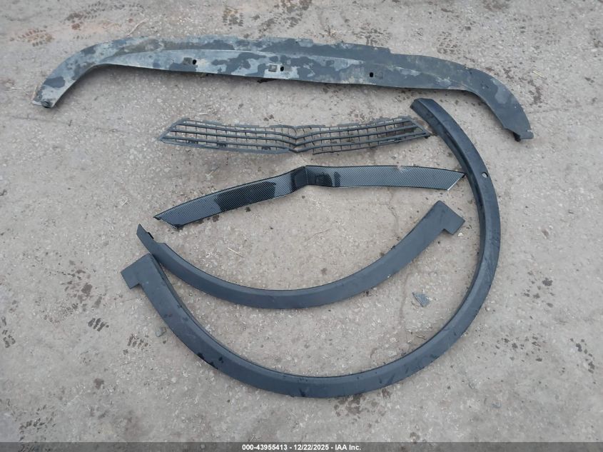 2016 Tesla Model X 60D/70D/75D/90D/P100D VIN: 5YJXCBE22GF003831 Lot: 43955413