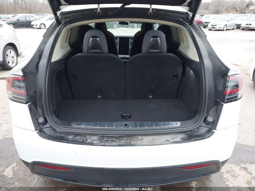 2016 Tesla Model X 60D/70D/75D/90D/P100D VIN: 5YJXCBE22GF003831 Lot: 43955413
