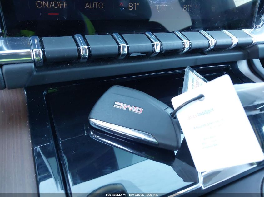 2025 GMC Yukon Xl 4Wd Denali VIN: 1GKS2JRL6SR249492 Lot: 43955471