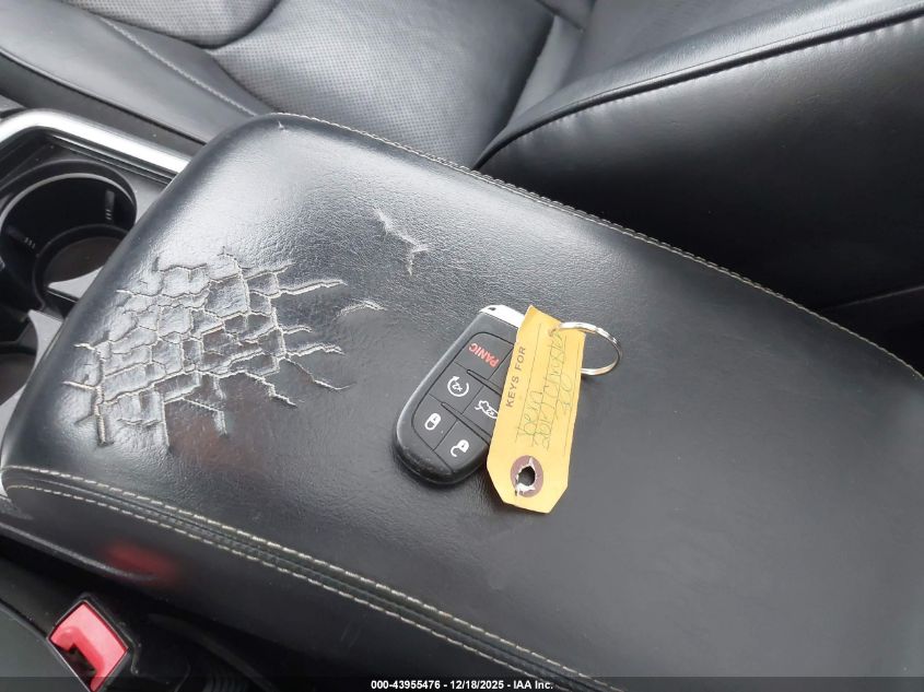 2017 Chrysler 300C VIN: 2C3CCAEG7HH586675 Lot: 43955476