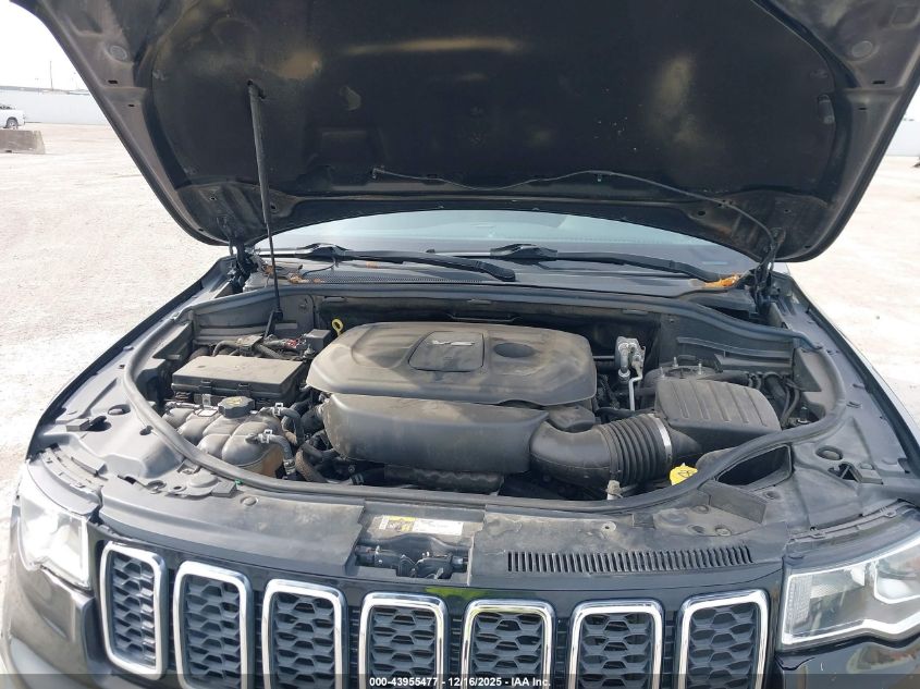 2018 Jeep Grand Cherokee Laredo E 4X4 VIN: 1C4RJFAG6JC207687 Lot: 43955477