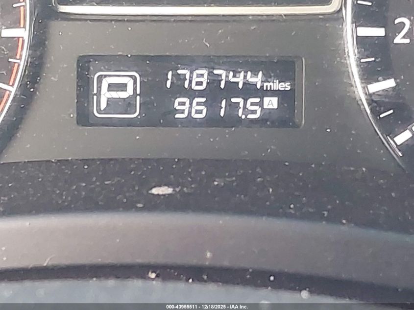 2014 Nissan Pathfinder Sl VIN: 5N1AR2MM3EC689777 Lot: 43955511