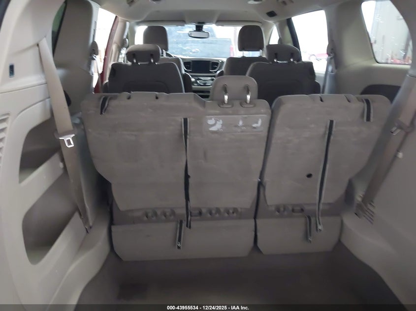 VIN 2C4RC1DGXHR689090 2017 CHRYSLER PACIFICA TOURING
