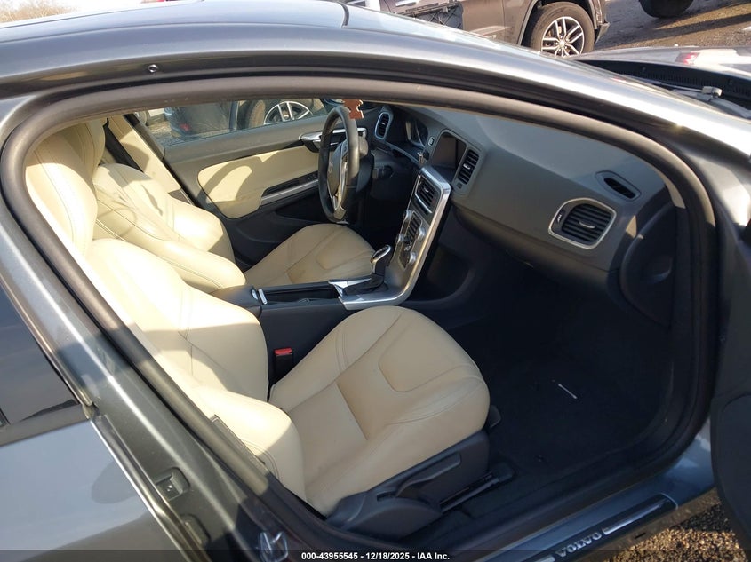 2017 Volvo S60 T5 Dynamic