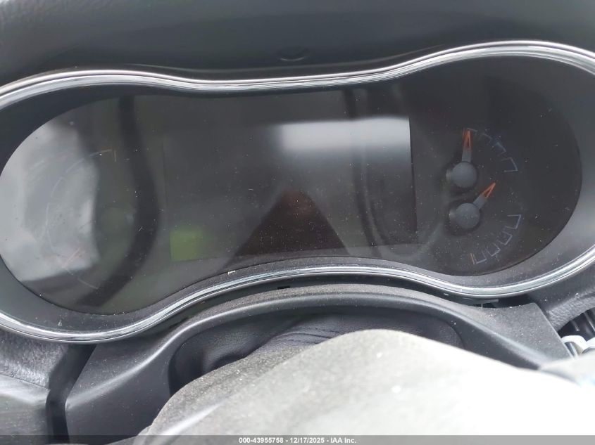 2019 Jeep Grand Cherokee Upland 4X2 VIN: 1C4RJEAG8KC572352 Lot: 43955758