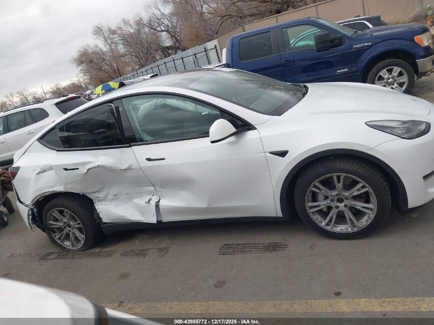 2022 Tesla Model Y Long Range Dual Motor All-Wheel Drive VIN: 7SAYGDEE9NF364519 Lot: 43955772