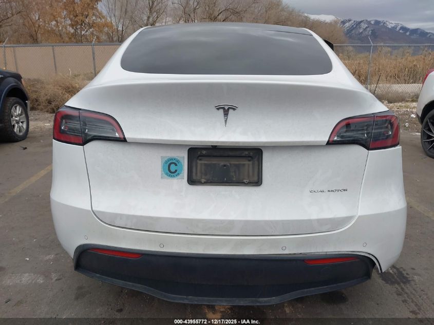 2022 Tesla Model Y Long Range Dual Motor All-Wheel Drive VIN: 7SAYGDEE9NF364519 Lot: 43955772