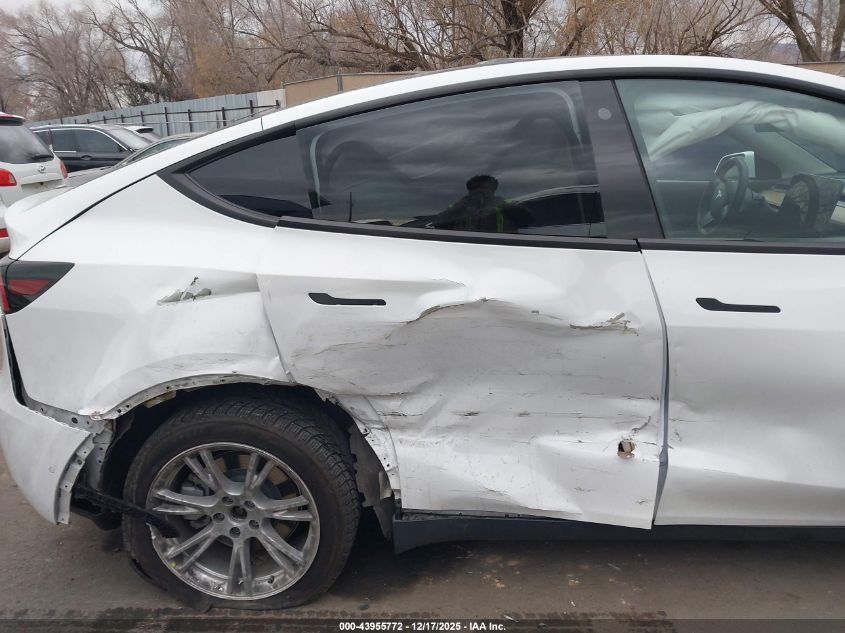 2022 Tesla Model Y Long Range Dual Motor All-Wheel Drive VIN: 7SAYGDEE9NF364519 Lot: 43955772