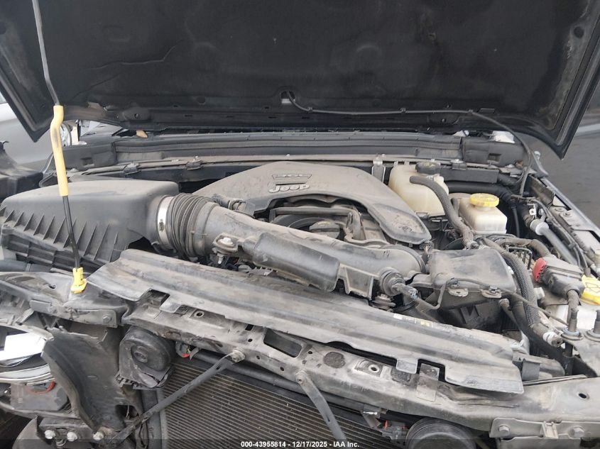 2018 Jeep Wrangler Unlimited Moab 4X4 VIN: 1C4HJXEG5JW301666 Lot: 43955814