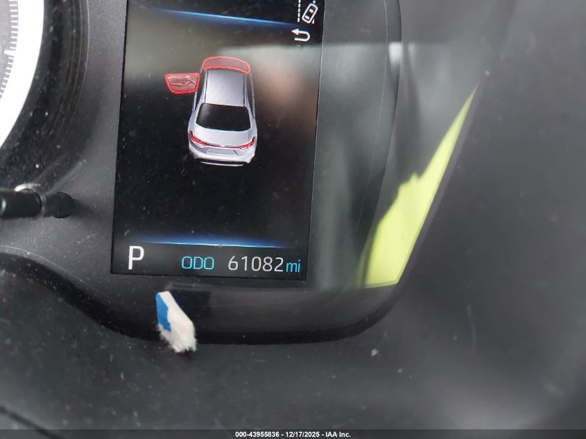 2020 Toyota Corolla Le VIN: 5YFEPRAE6LP065669 Lot: 43955836