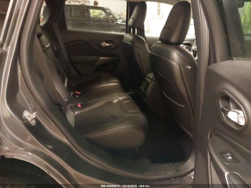 2019 Jeep Cherokee Latitude Plus 4X4 VIN: 1C4PJMLX5KD156249 Lot: 43955875