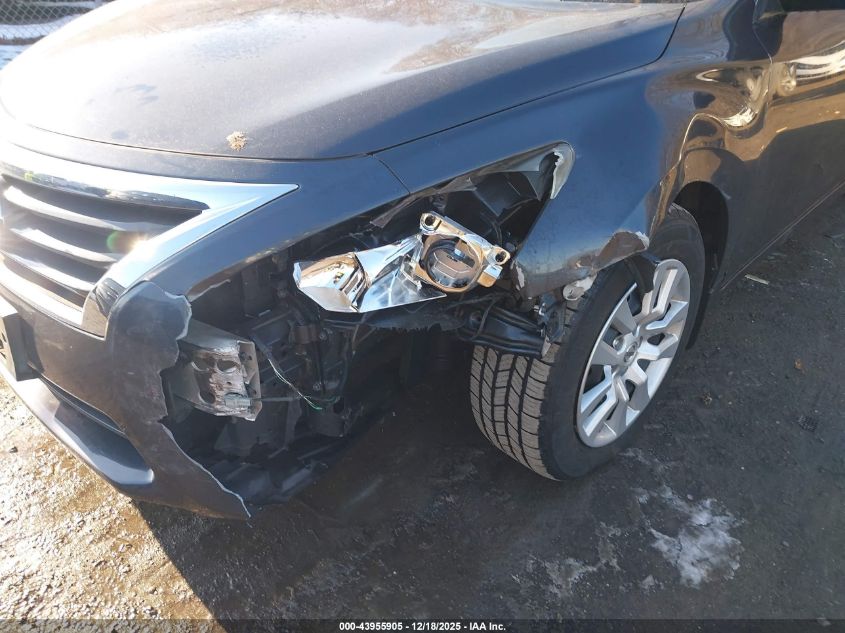 2014 Nissan Altima 2.5 S VIN: 1N4AL3AP7EN351819 Lot: 43955905