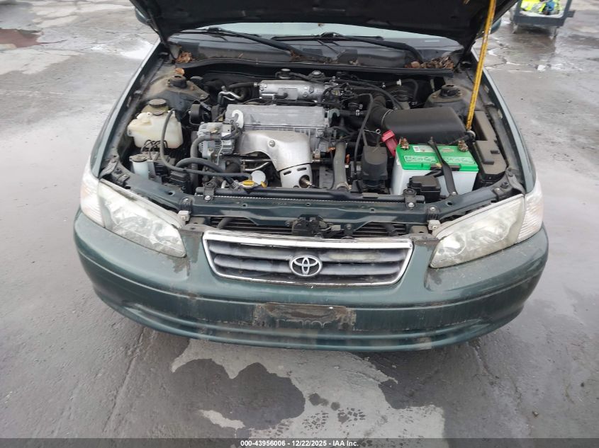 2001 Toyota Camry Ce/Le/Xle VIN: 4T1BG22K11U826800 Lot: 43956006