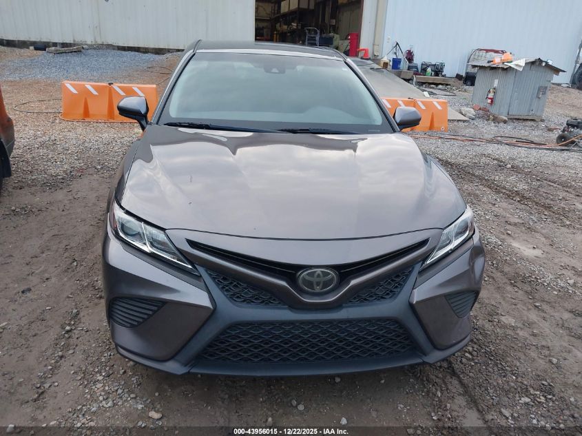 2018 Toyota Camry Se VIN: 4T1B11HK9JU585717 Lot: 43956015