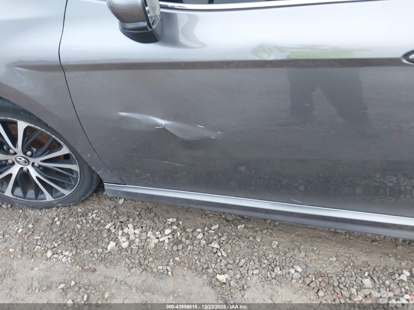 2018 Toyota Camry Se VIN: 4T1B11HK9JU585717 Lot: 43956015