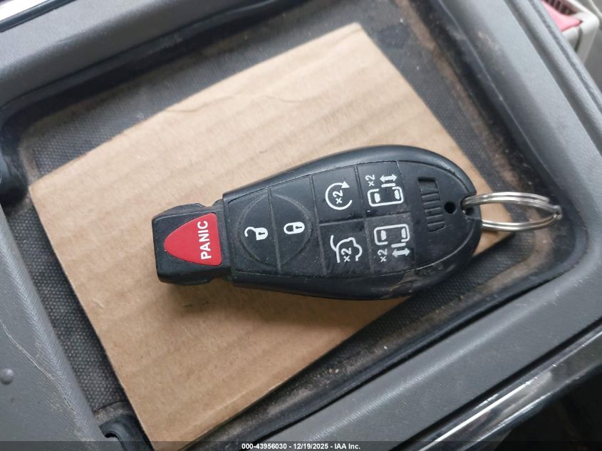 2010 Chrysler Town & Country New Limited VIN: 2A4RR7DX6AR449293 Lot: 43956030