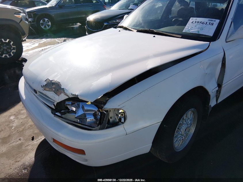 1996 Toyota Camry Dx/Le/Xle VIN: 4T1BG12K3TU916821 Lot: 43956138