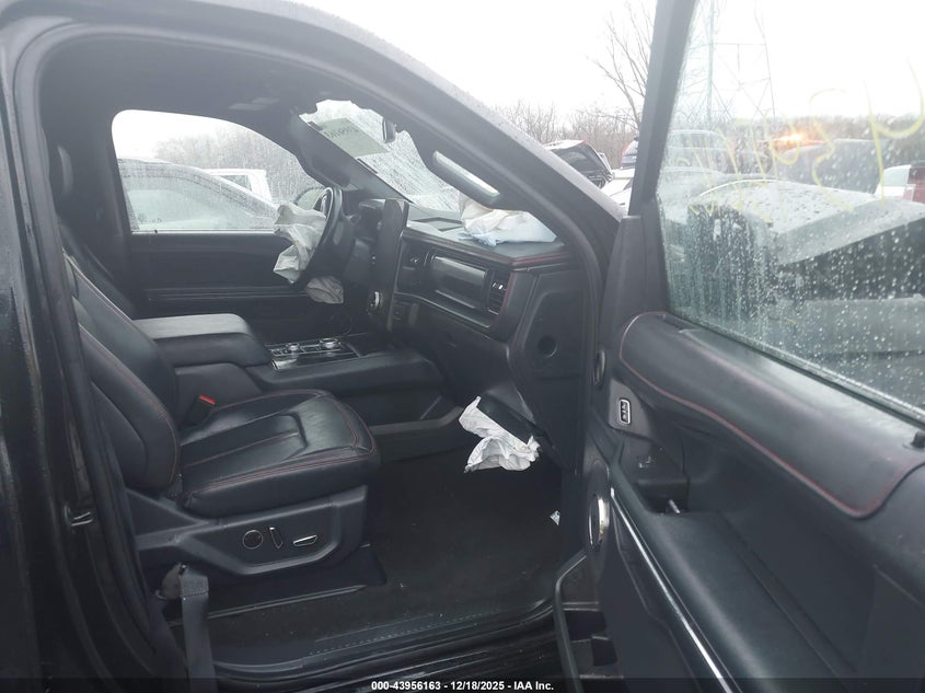 2024 FORD EXPEDITION auction photo 5