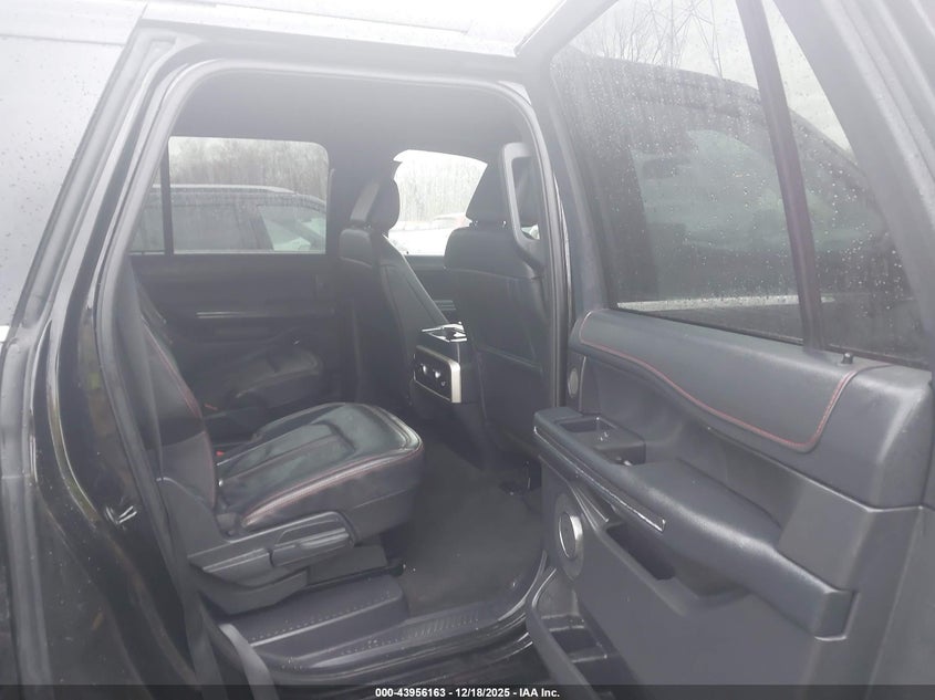 2024 FORD EXPEDITION auction photo 8