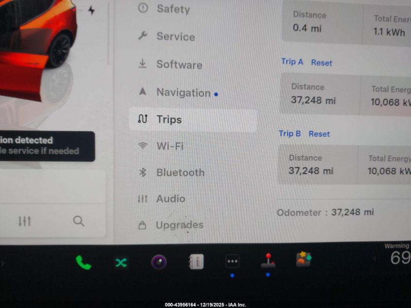 2023 Tesla Model Y Awd/Long Range Dual Motor All-Wheel Drive VIN: 7SAYGAEE5PF686060 Lot: 43956164
