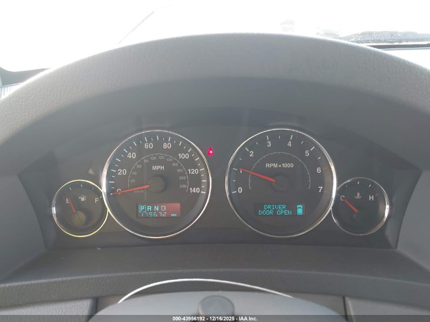 2007 Jeep Grand Cherokee Laredo VIN: 1J8GR48K27C682933 Lot: 43956192