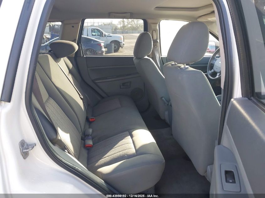 2007 Jeep Grand Cherokee Laredo VIN: 1J8GR48K27C682933 Lot: 43956192