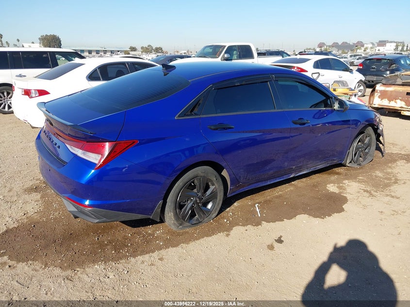 2023 Hyundai Elantra Sel