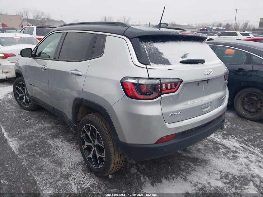 2025 Jeep Compass - widok 3