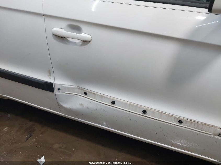 2011 Kia Soul + VIN: KNDJT2A29B7302128 Lot: 43956288