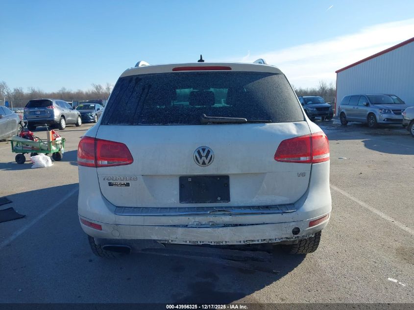 2014 Volkswagen Touareg 3.6L Sport VIN: WVGEF9BP2ED005750 Lot: 43956325