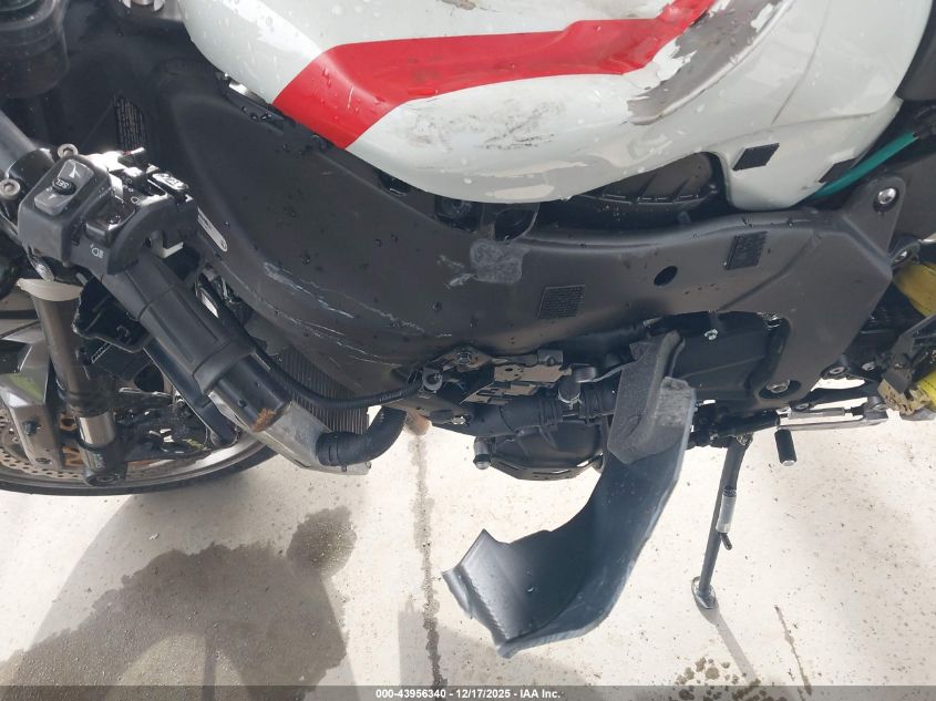 2025 Kawasaki Zx636 K VIN: JKBZXJJ12SA018583 Lot: 43956340